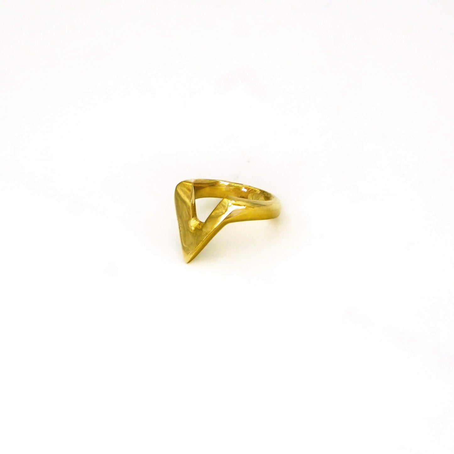 V-Shape Brass Ring for Men & Women | Nyeupe