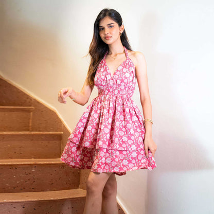 V neck Halter Lace up Tiered Dress Sweet Spicy Wind Waist Tight Dress