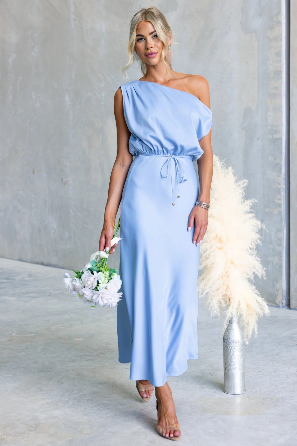 Summer Cocktail Sloping Shoulder off the Shoulder Sexy Solid Color Tied Dress