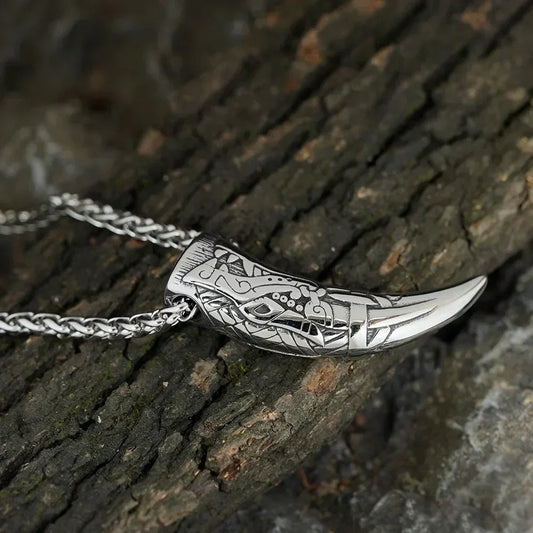 Vintage Titanium Steel Nordic Mythology Spiritual Viking Necklace Men Wolf Teeth Necklace for Men Amulet Jewelry