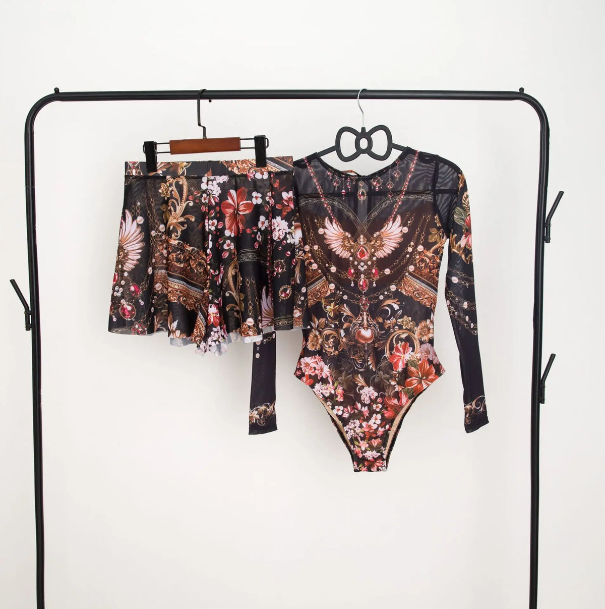 2026 New Sexy Print One Piece Swimsuit Women Swimwear Monokini Long Sleeve Bathing Suit Female Bodysuit Surfing Swim Wear Beach