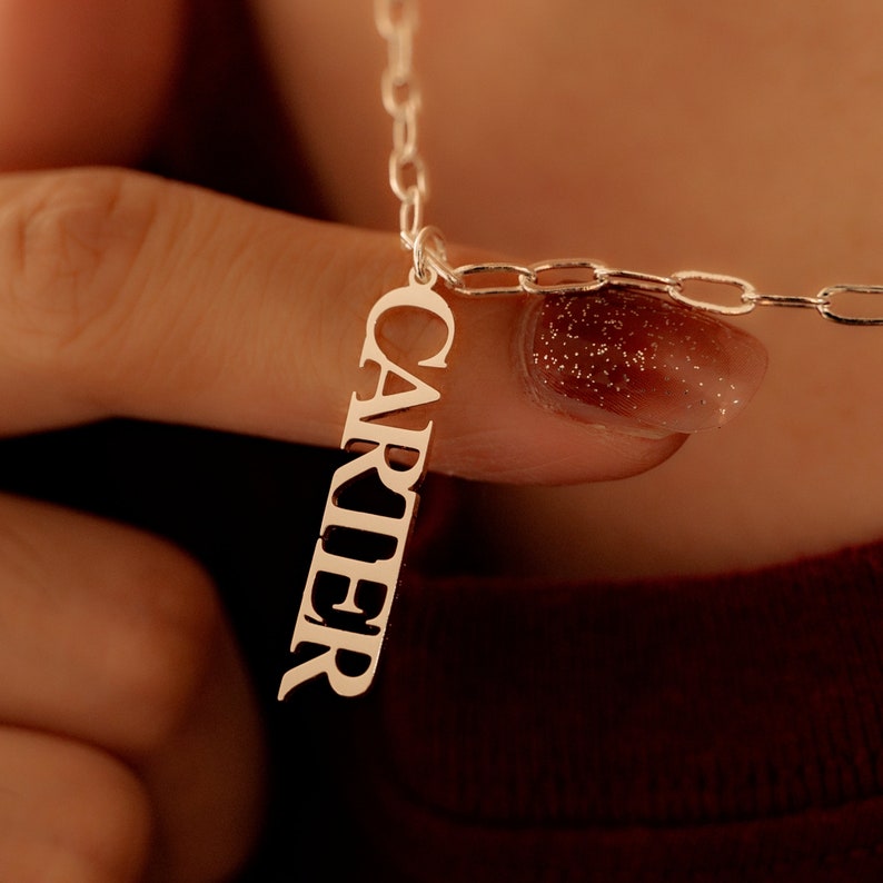 Personalized chain name necklace