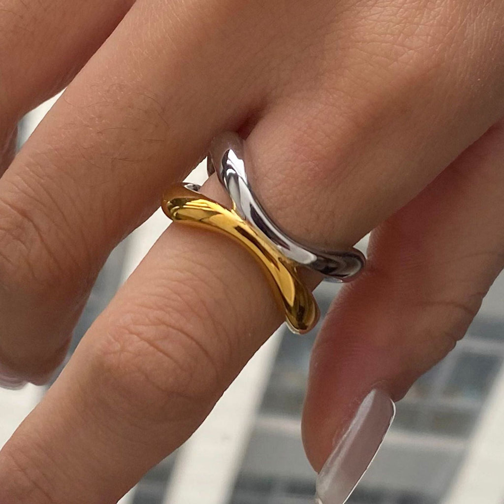 18K gold geometric lines with gold and silver color matching design simple and elegant ring