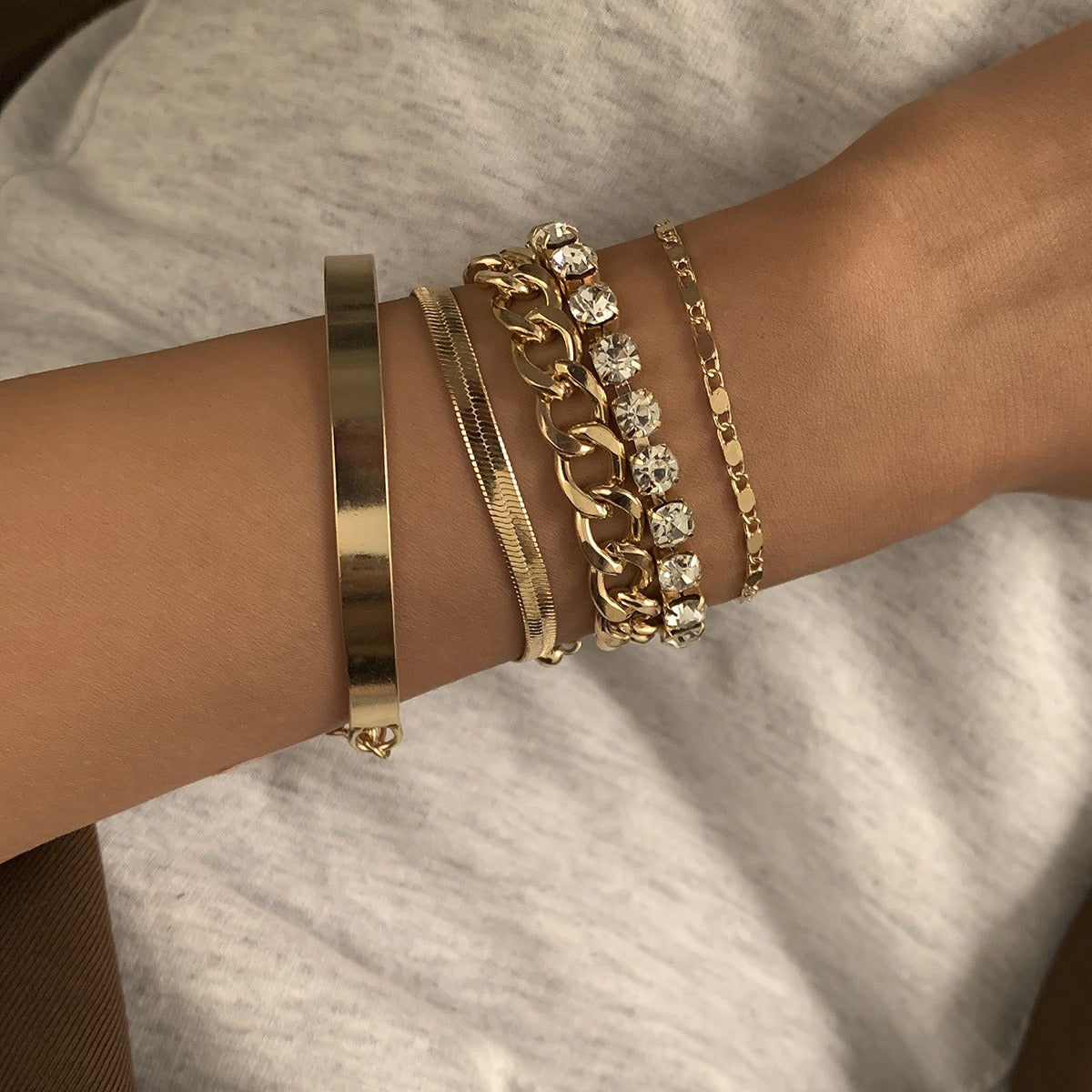 18k gold retro trend snake bone chain diamond bracelet