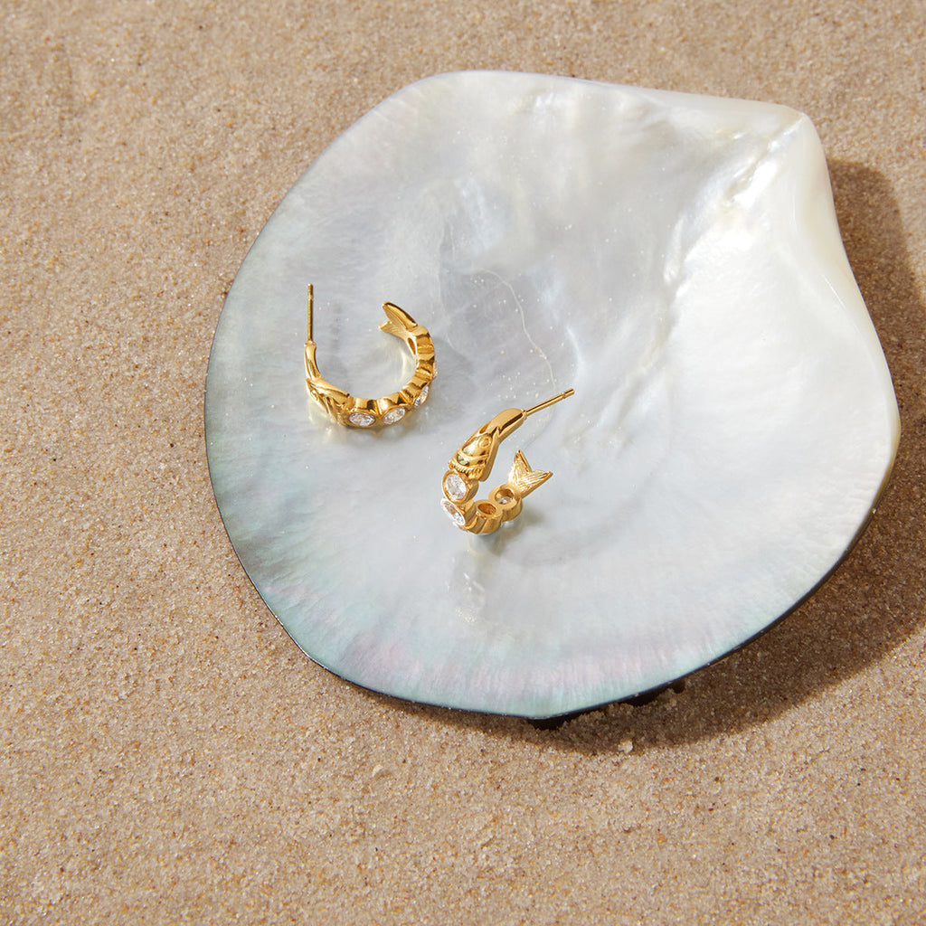 Zircon Fish C Hoop Earrings