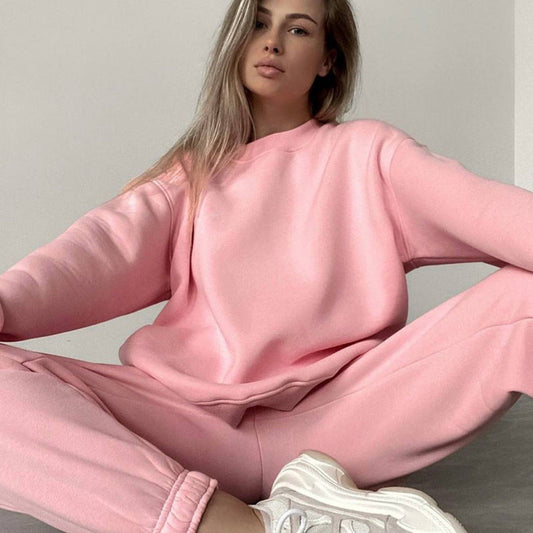 Women's Crewneck Sweatshirt & Jogger Pants Two-Piece Set – Loose Fit