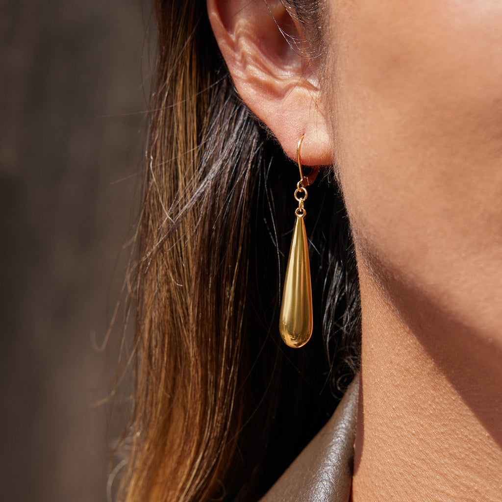 18K gold teardrop metal earrings