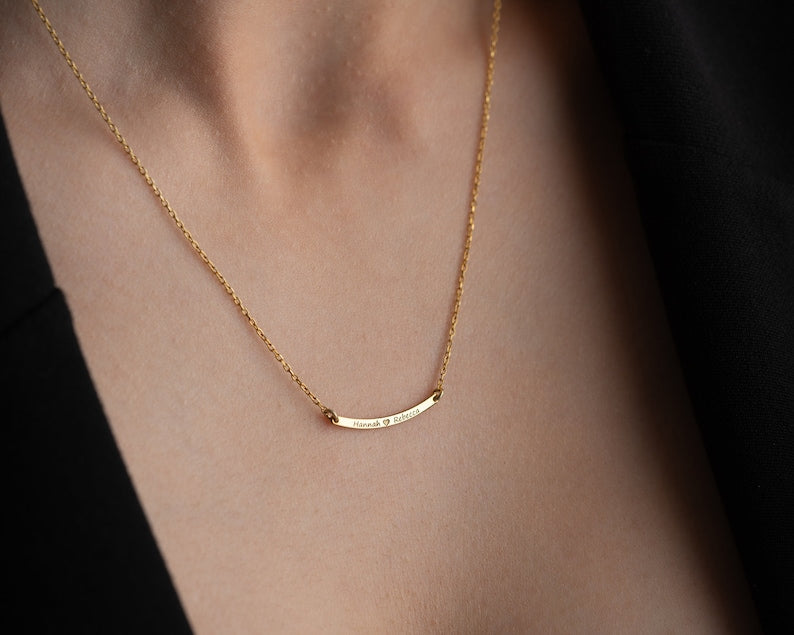 Customized Curved Bar Name Necklace