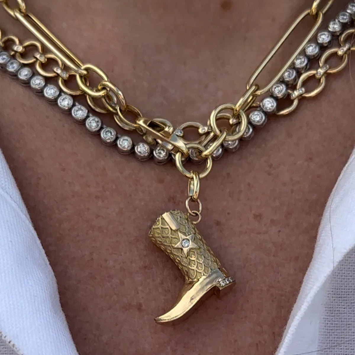 18K gold boots inlaid with gemstones and textured design trendy and unique necklace