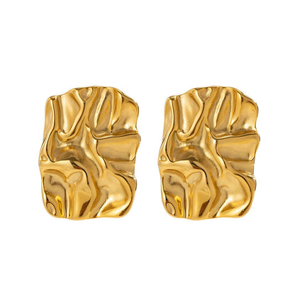 18K gold earrings, rings, and bracelets for a luxurious and high-end look