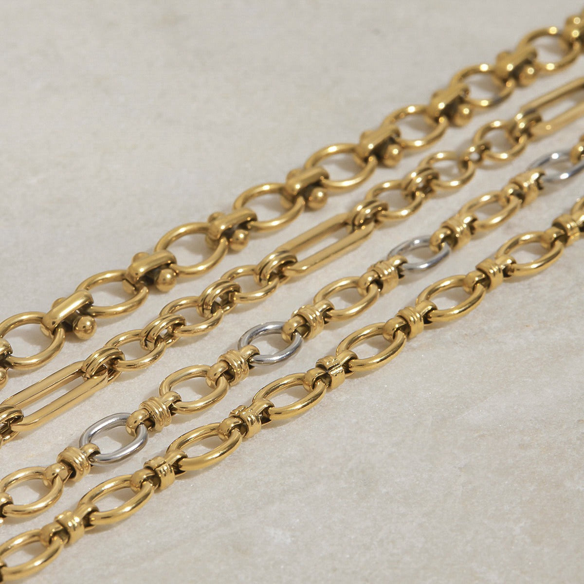 18K gold chain with gold and silver color matching design simple and elegant necklace