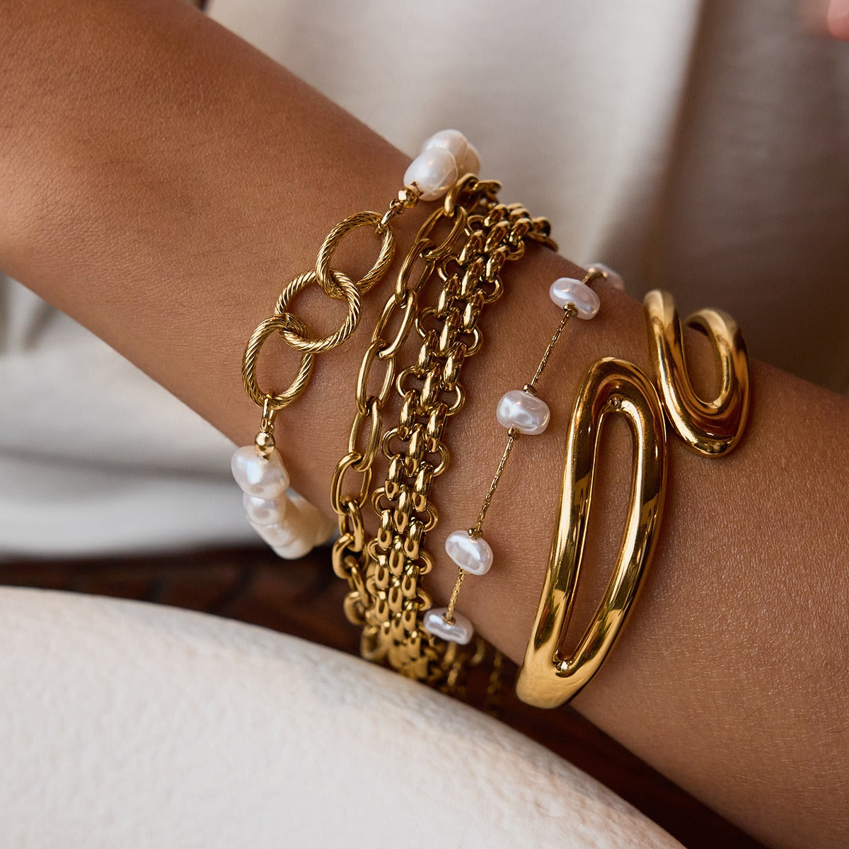 18k gold stainless steel pearl bracelet