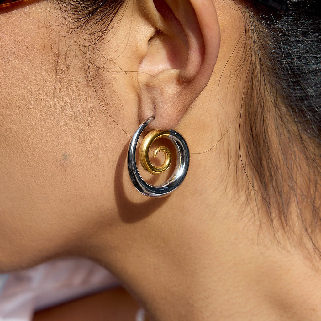 18K gold-plated threaded titanium steel earrings