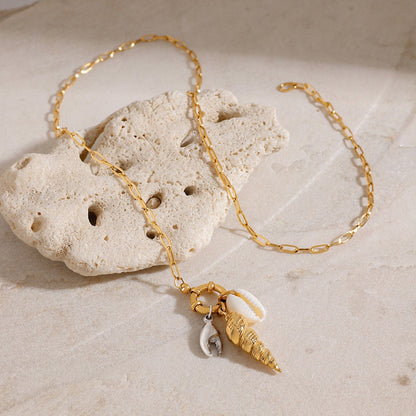 18K Gold Conch Shaped Fashion Necklace