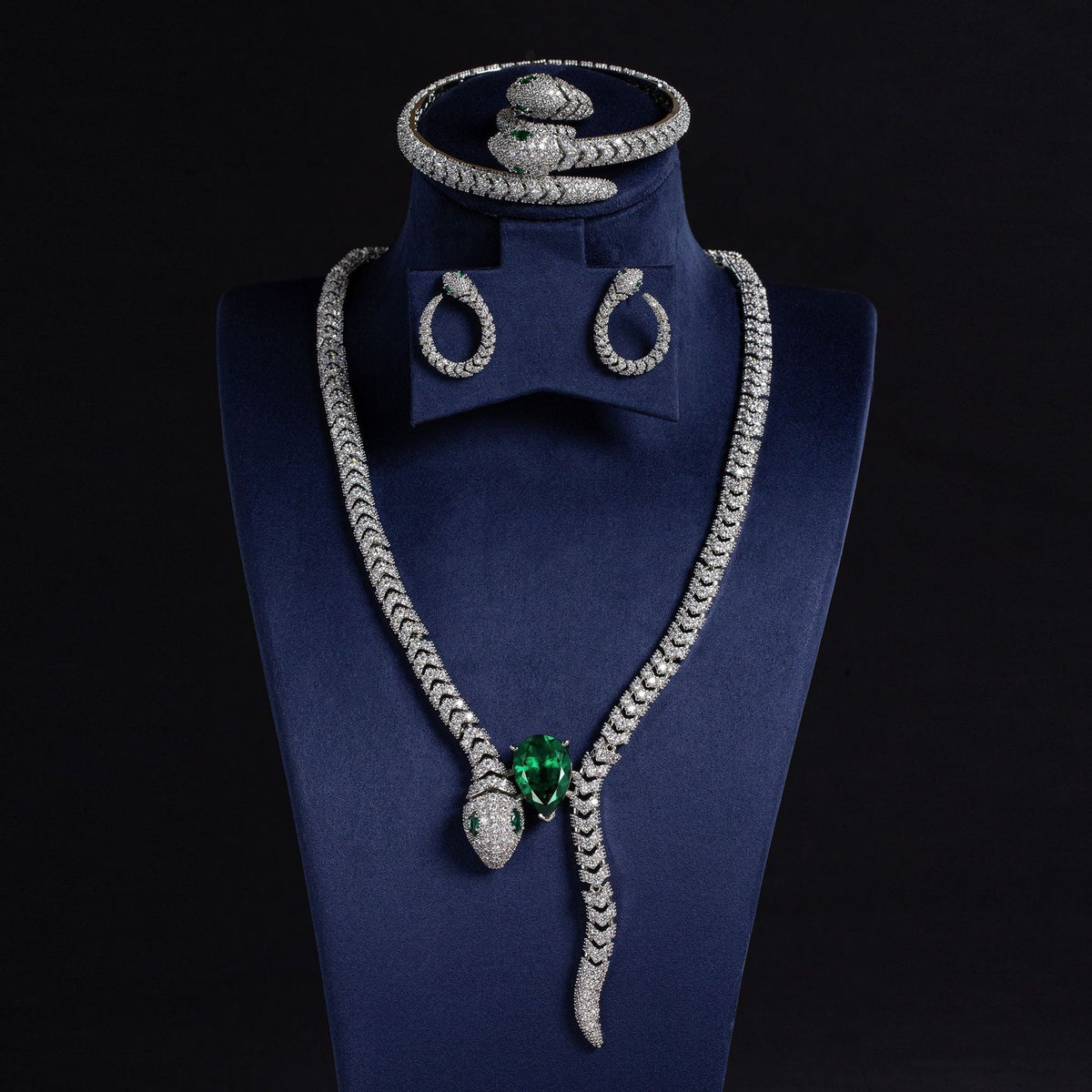 Stylish Retro Snake Necklace Set