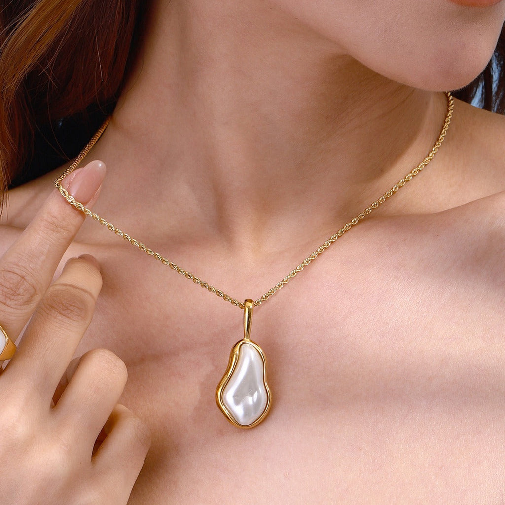 18K gold inlaid irregular pearls exquisite design noble necklace