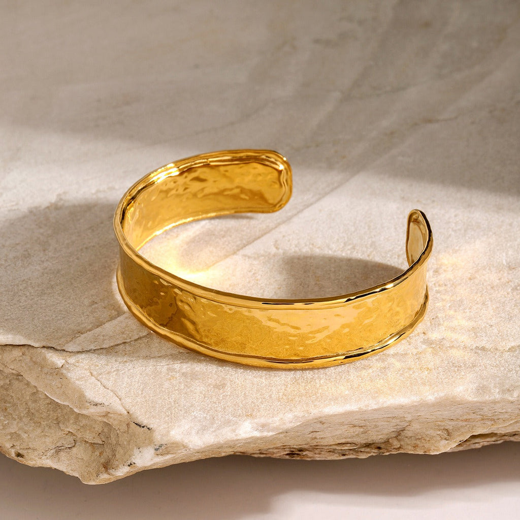 18K gold earrings, rings, and bracelets for a luxurious and high-end look