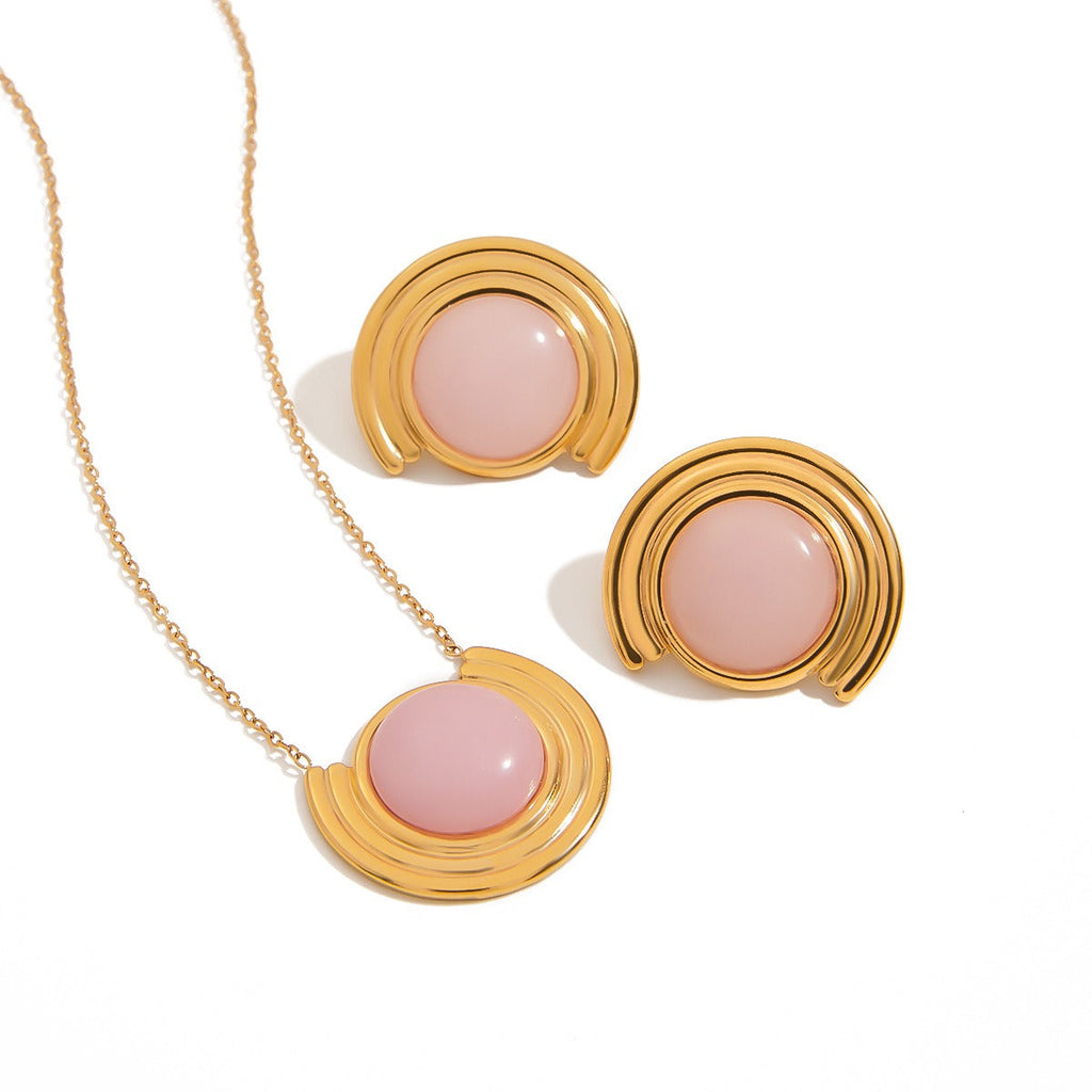 18K gold round shape with textured gemstone design light luxury noble necklace