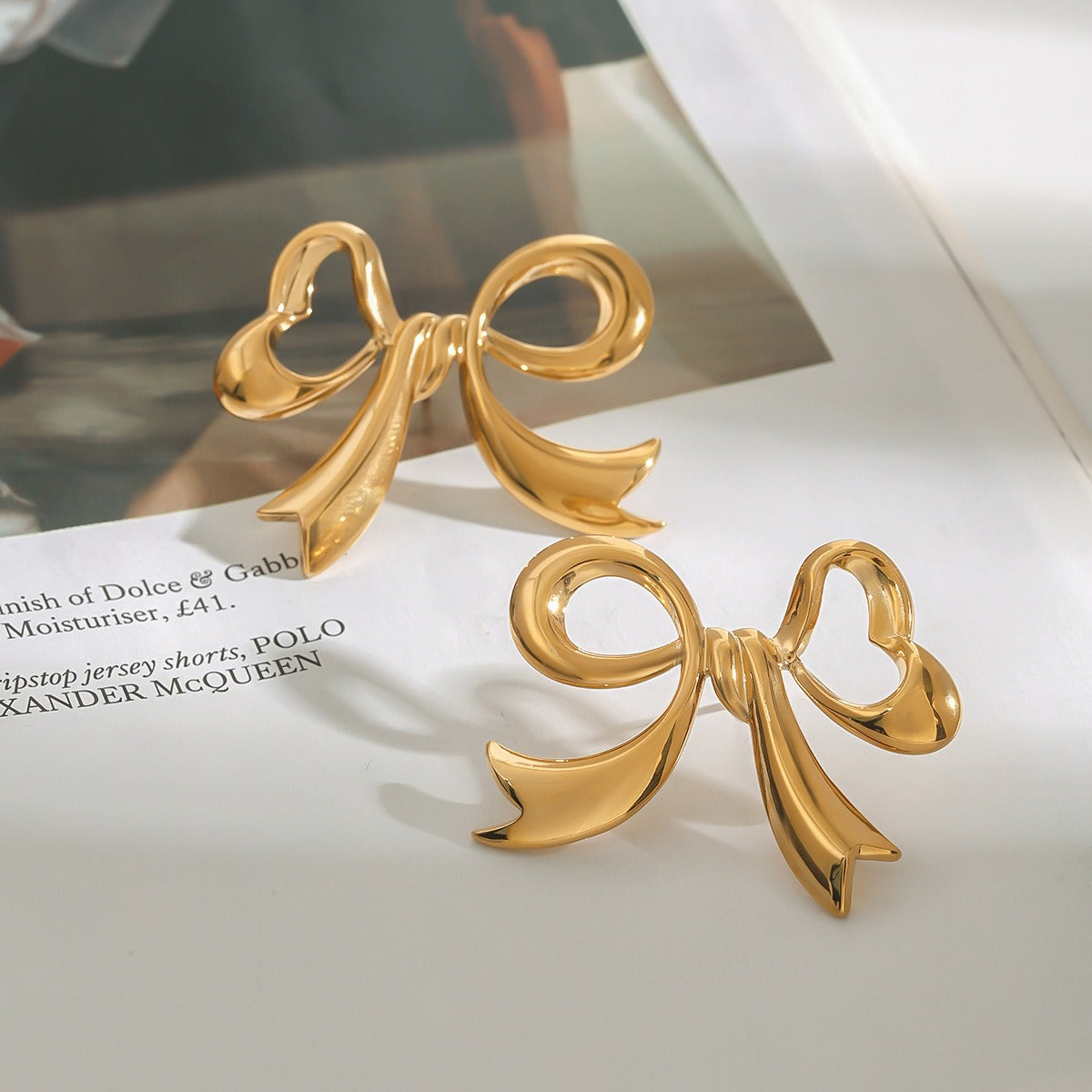 18k gold bow design exquisite and noble earrings
