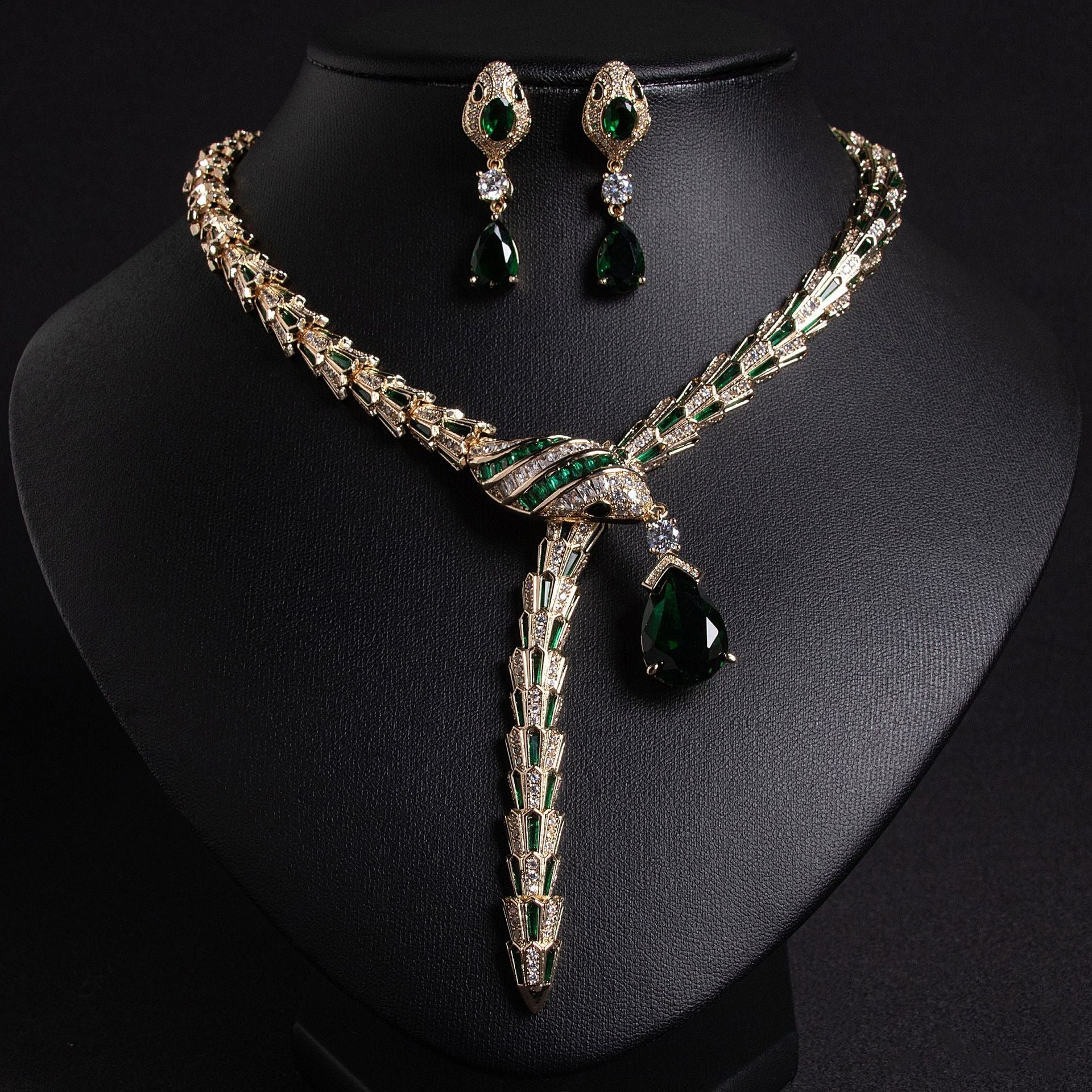 18k Gold Serpent Jewelry Set