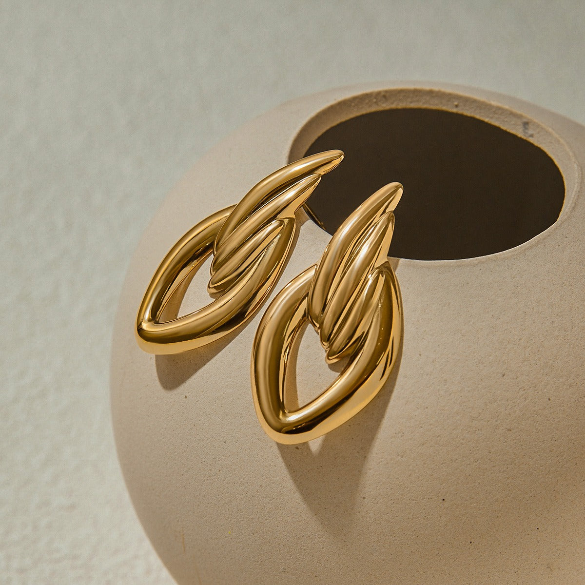 18K gold geometric diamond hollow design simple personality earrings