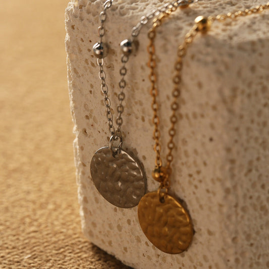 18K Gold Wind-Indented Round Necklace