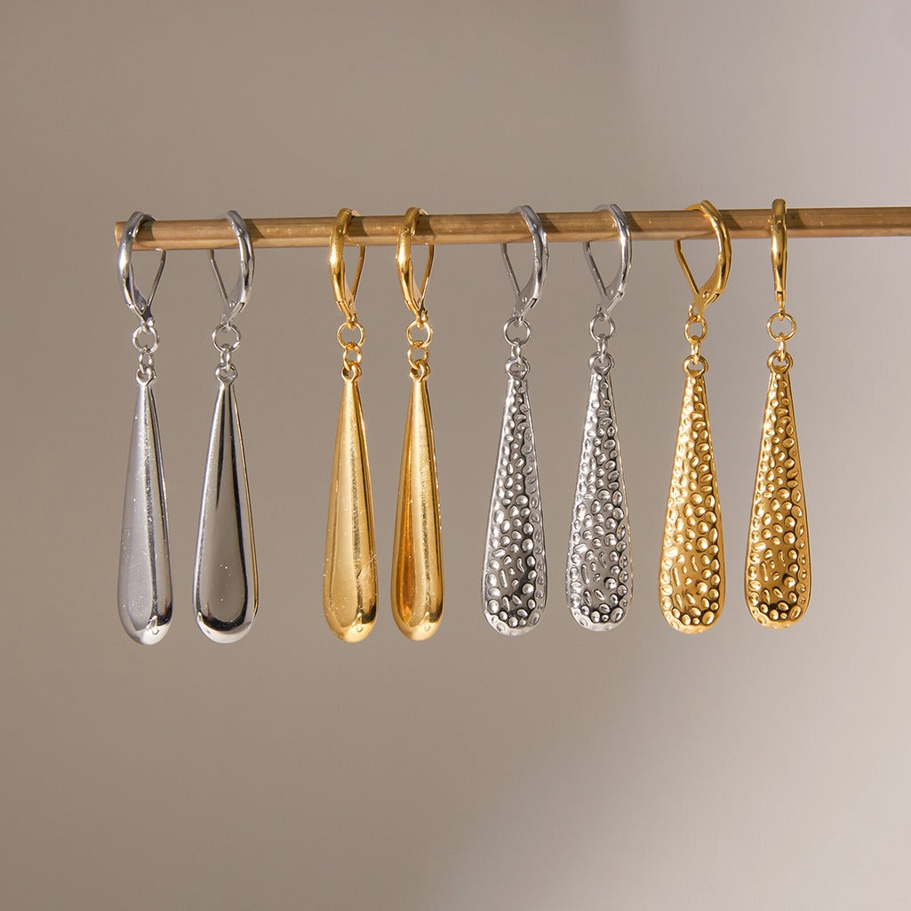18K gold teardrop metal earrings
