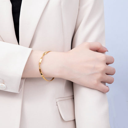 Stainless Steel Gold PVD Minimalist Twist Cuff Bracelet | WA-01986