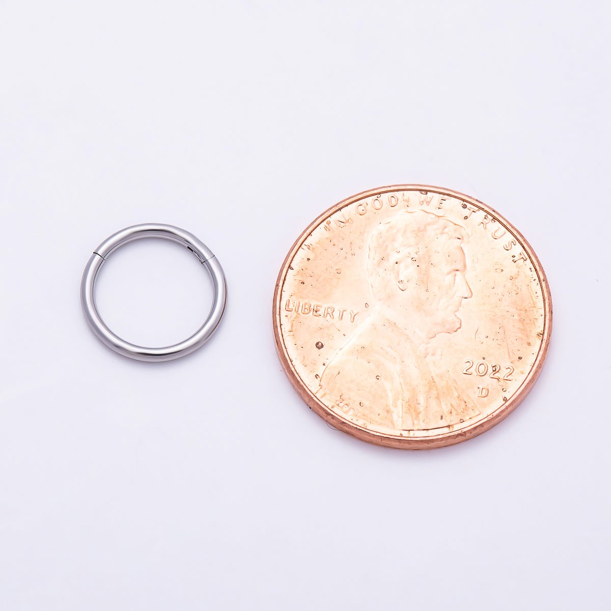 Titanium 10mm Silver Round Single Septum Cartilage Piercing Clicker | BJ-00245